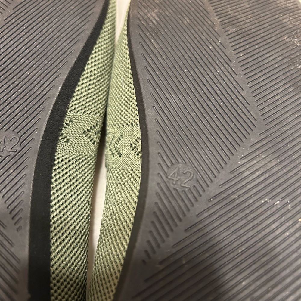 Olive Knit Slip-On Loafers Size 42 Fit like 9 1/2 - Picture 5 of 5